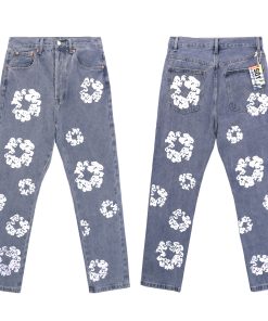 The Cotton Wreath Jean Light Wash