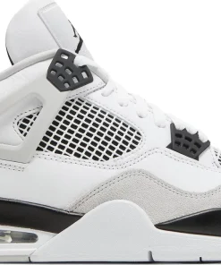 Jordan 4 "Military Black"
