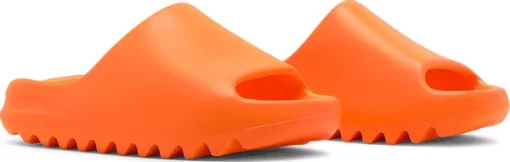 Yeezy Slide "Enflame Orange" - Image 5